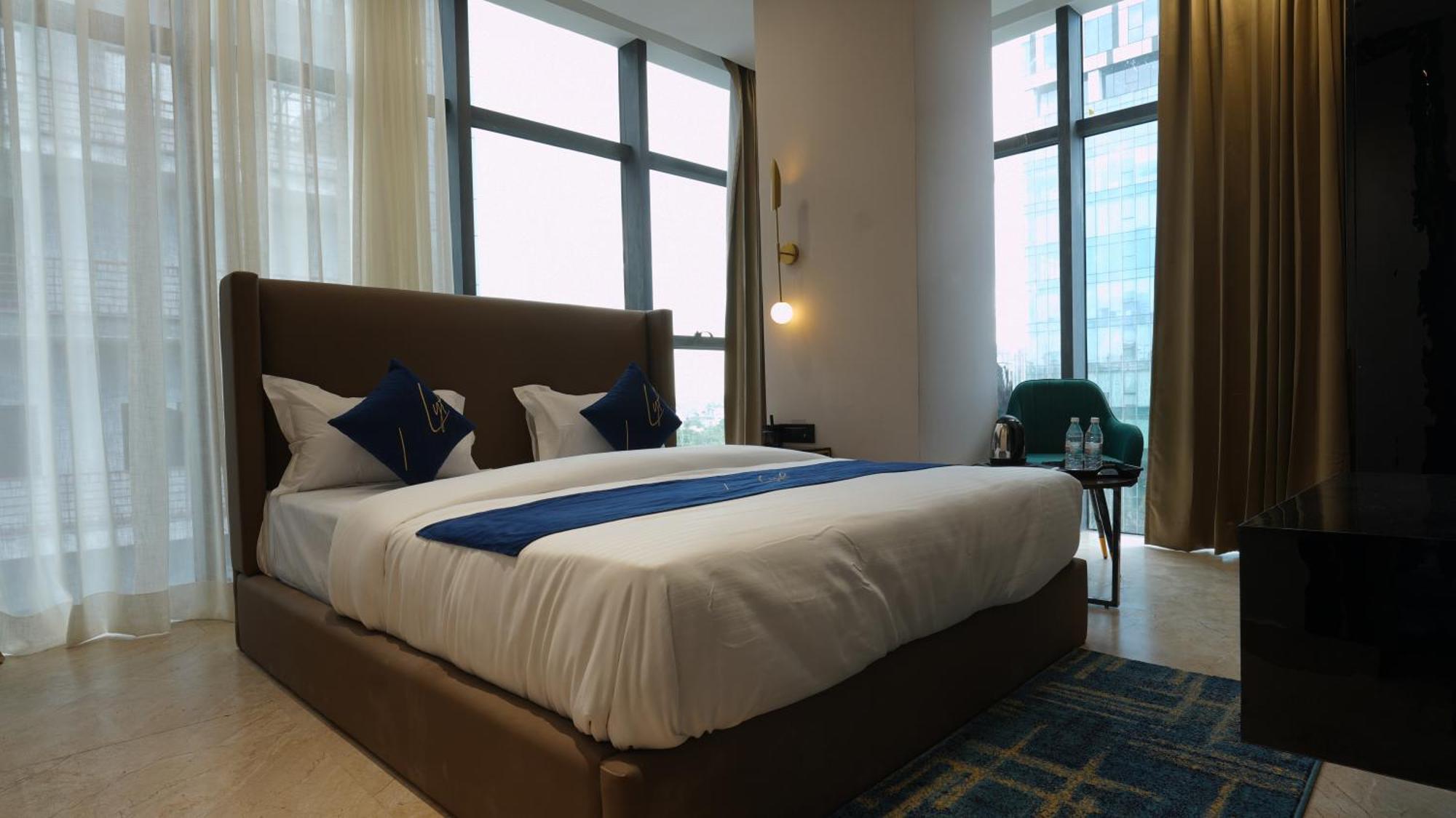 Aquila Grand Suites - Noida Sector 136 Exteriör bild