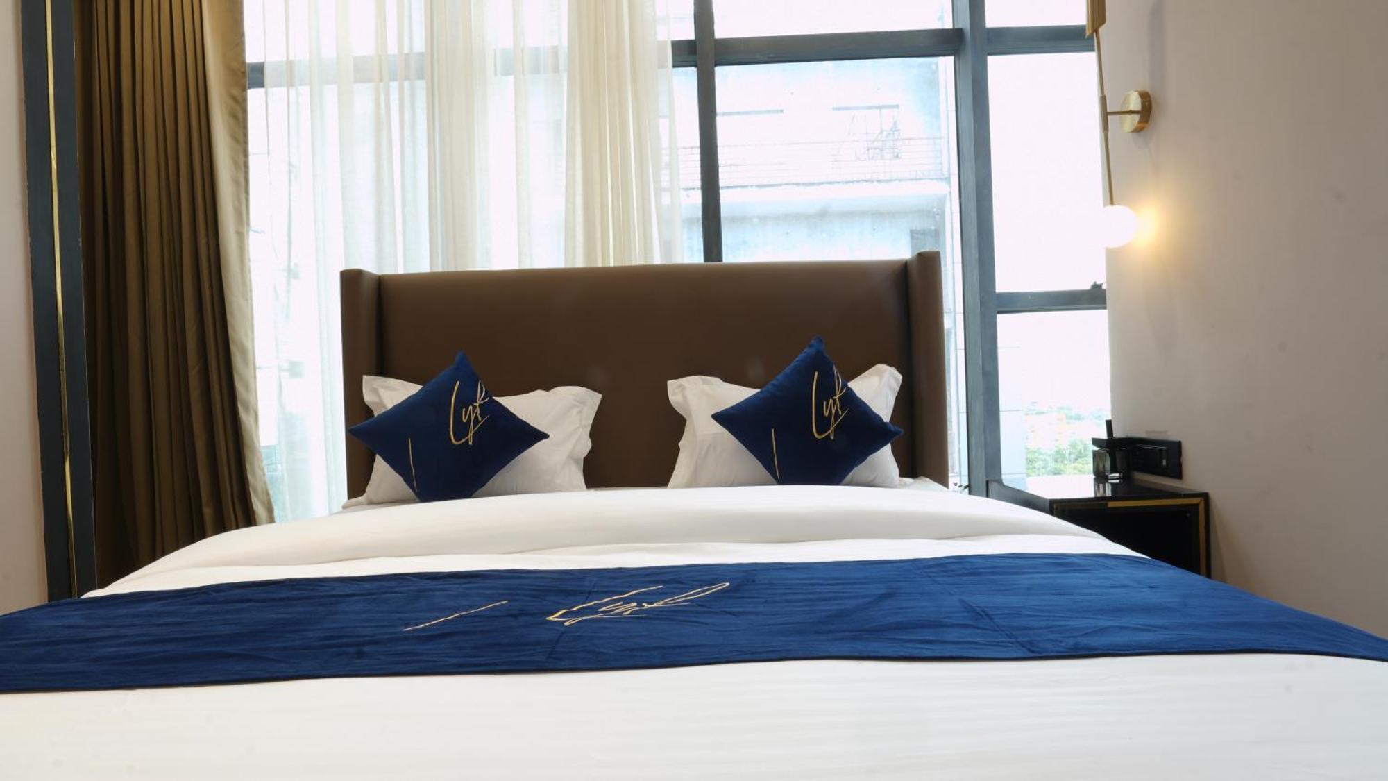 Aquila Grand Suites - Noida Sector 136 Exteriör bild