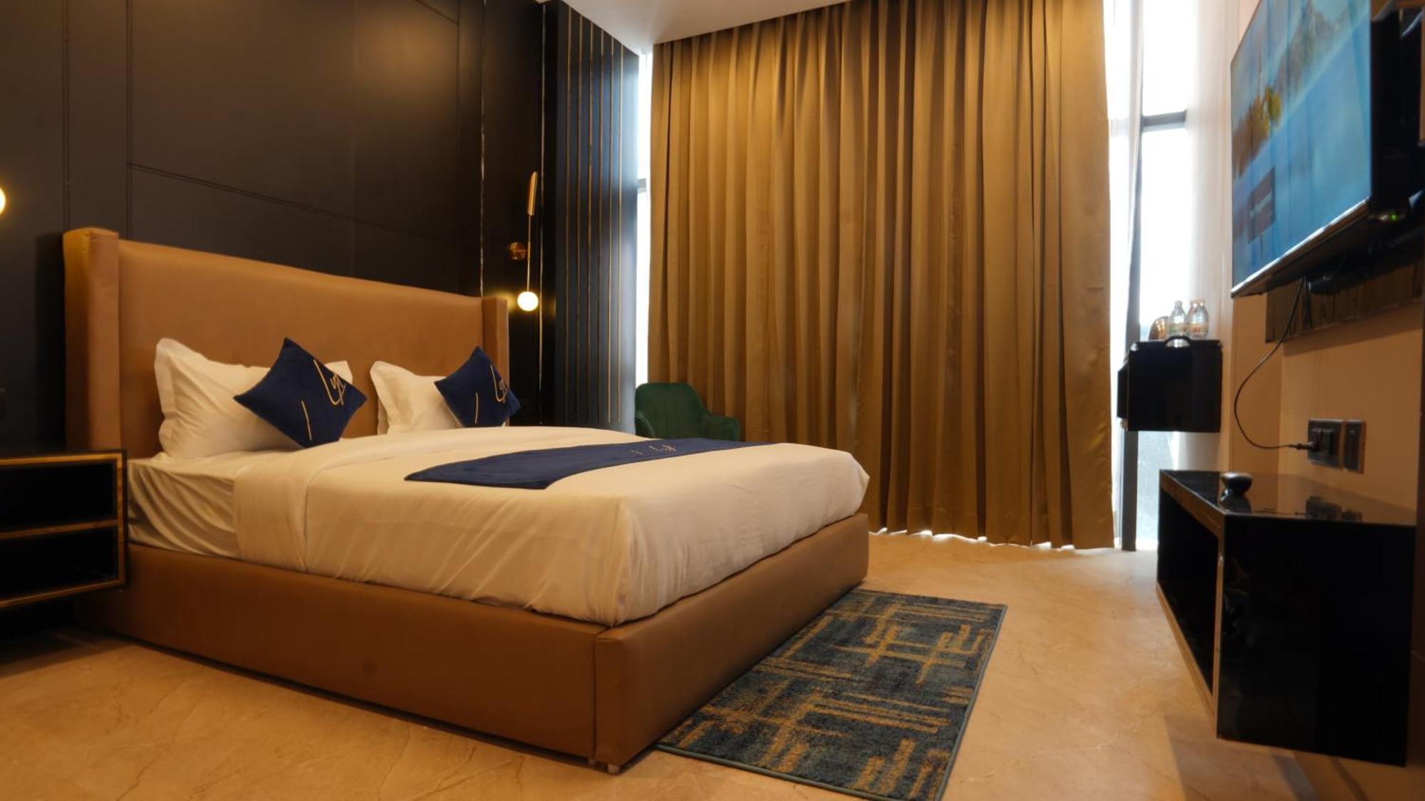 Aquila Grand Suites - Noida Sector 136 Exteriör bild