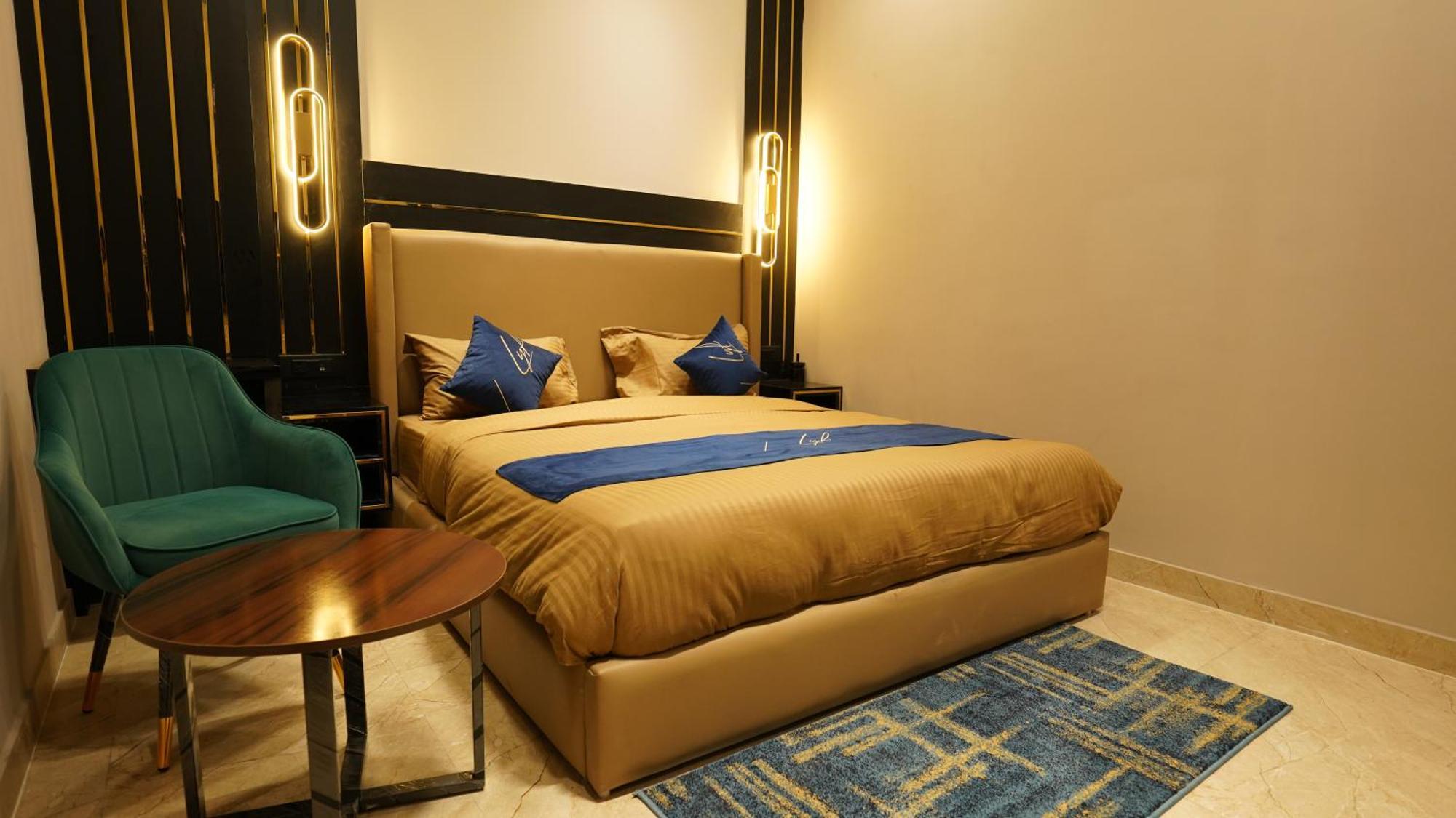 Aquila Grand Suites - Noida Sector 136 Exteriör bild